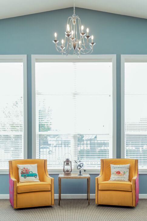 Spacious entry window